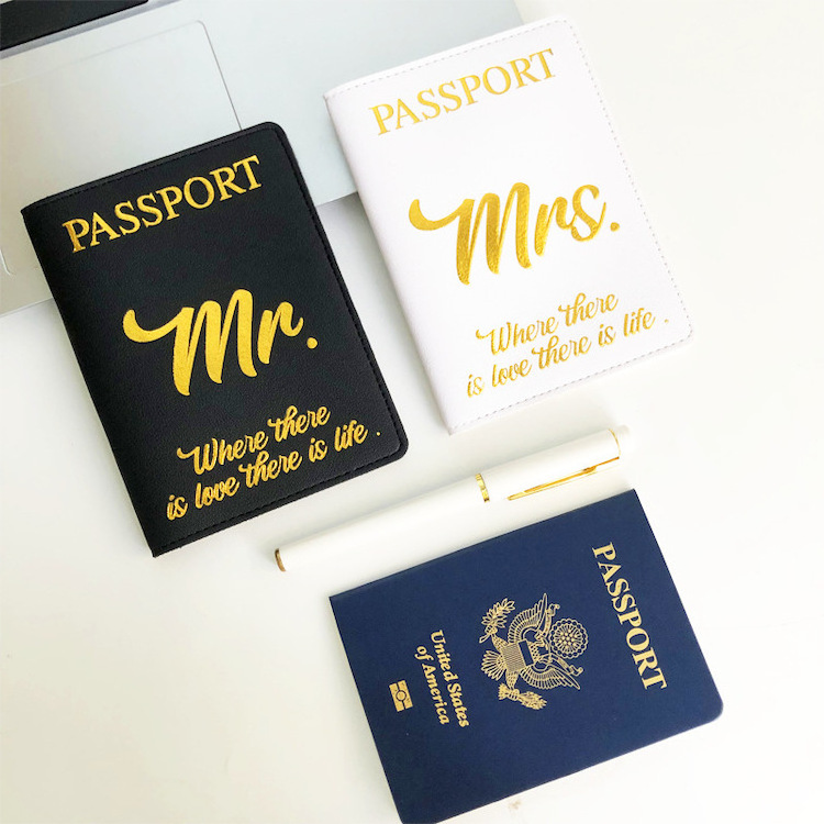 Custom Gold Stamping Logo Travel Accessories Sublimation White Vegan PU Leather Mr And Mrs Luggage Tags Passport Holder Set