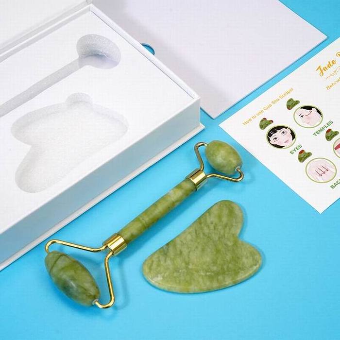 Customized Logo Green Jade Roller & Gua Sha Set Face Roller Skin Care Tools Facial Massage Jade Roller