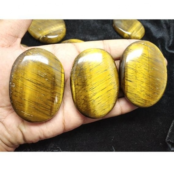 High Quality Natural Stone Yellow Tiger Eye Palm Stone For Meditation And Healing Tiger Eye Crystal Palm Stone For Healing