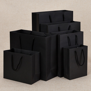 Empty paper gift bag for flower custom paper black and white door gift bag with the logo jewelry paper bags with handle