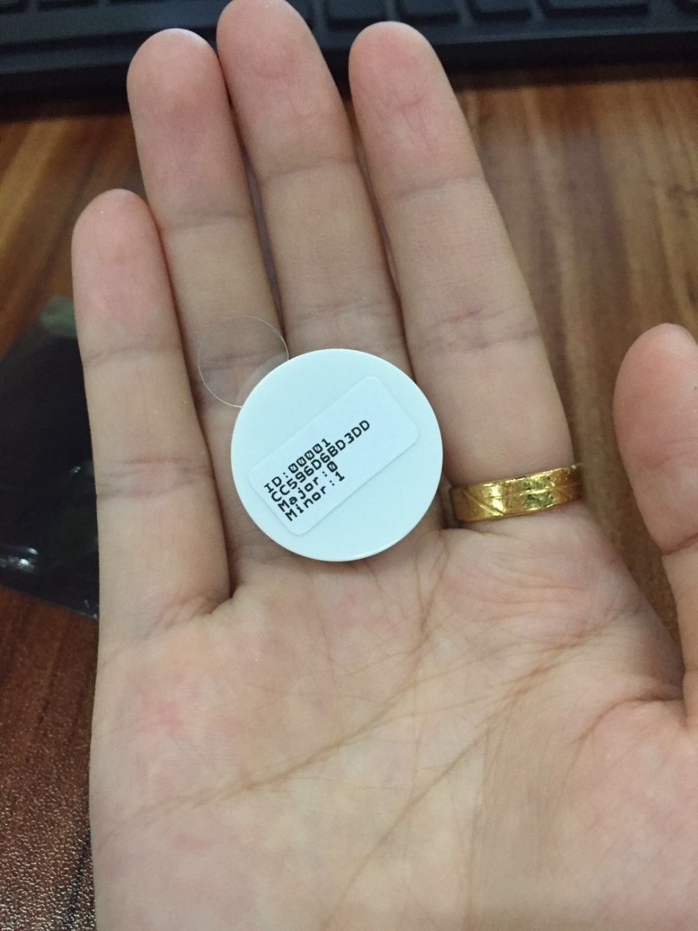 Waterproof Bluetooth iBeacon Eddystone beacon small coin size location beacon