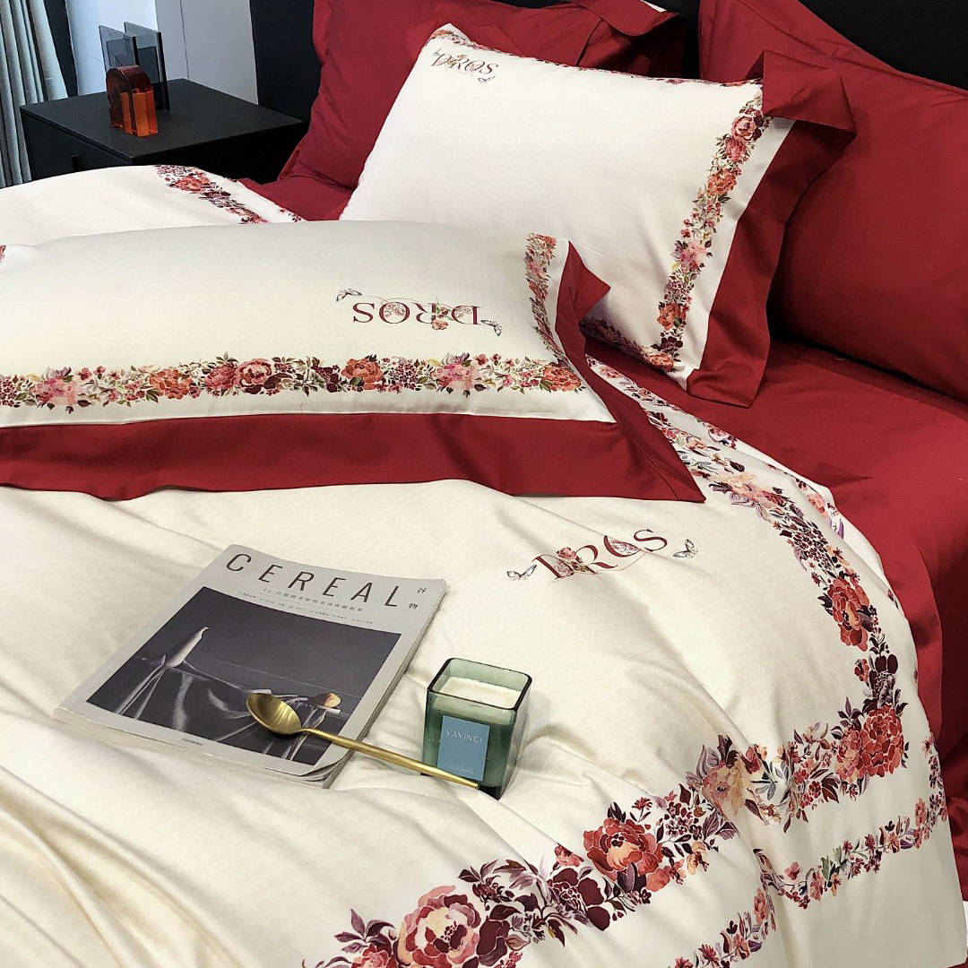 Luxury Egyptian cotton red digital printing quilt cover wide edge duvet cover white pillow cases bedding sets wholesaler