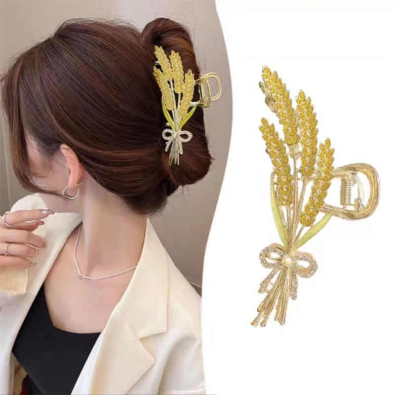 Wholesale High Quality Hair Accessories Pearl Metal Flower Shark Clip Hair Claws For Women