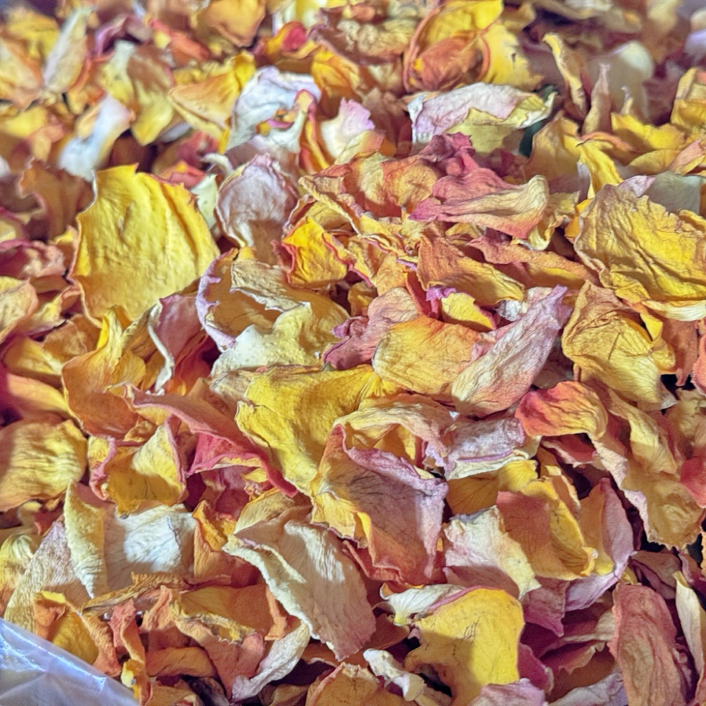 Wedding Confetti Dried Rose Petals 100% Natural Dried Plants Biodegradable Confetti Red Roses Petals