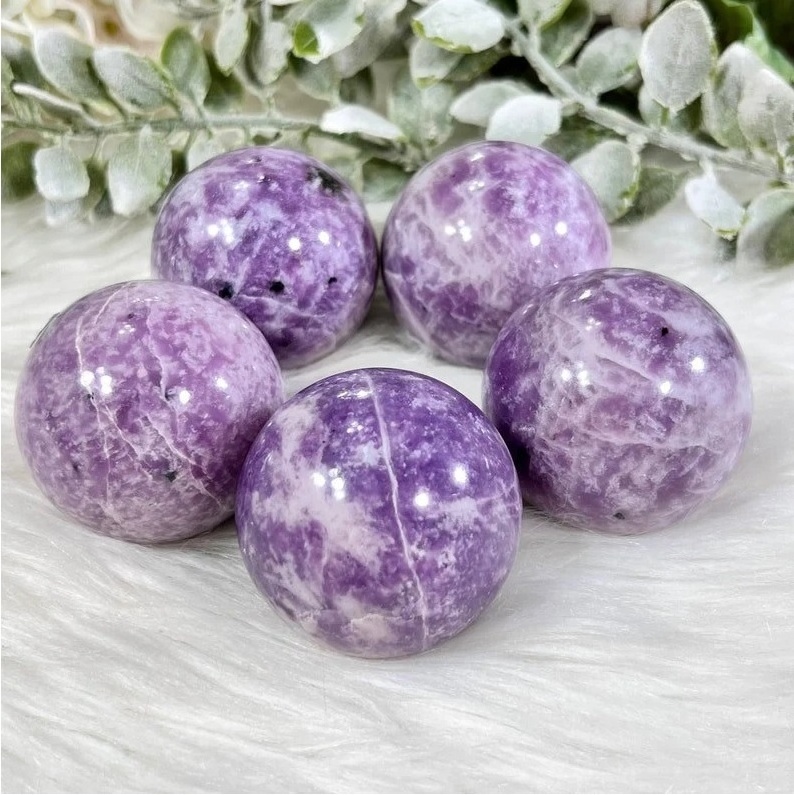 Hot Sale Top Quality Lepidolite Sphere Natural Loose Gemstone Balls Wholesale Lot Healing Chakra Crystal Ball 4 Home Decoration