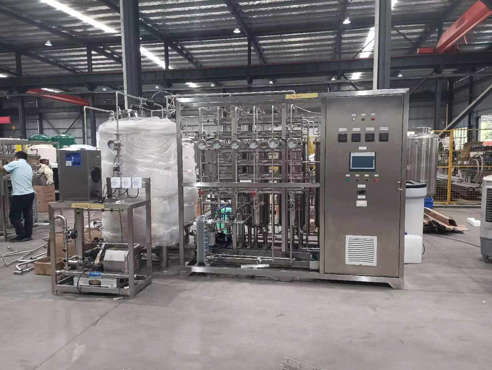 GMP USP  PW/WFI treatment systems double RO system+EDI module+UV/O3 sterilizer+multi-effect distillers