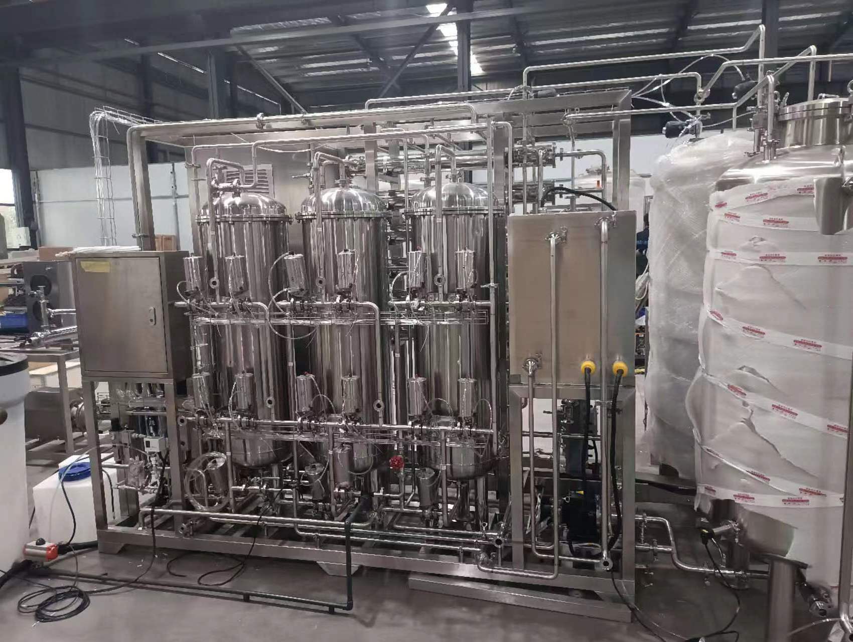 GMP USP  PW/WFI treatment systems double RO system+EDI module+UV/O3 sterilizer+multi-effect distillers