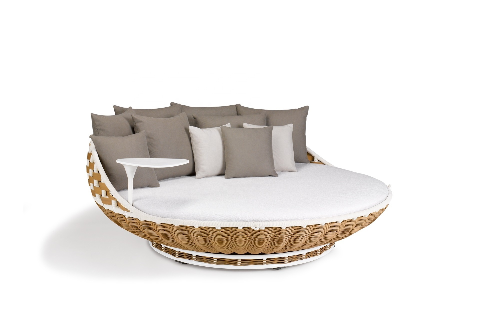 popular hot Round Rattan Outdoor Garden hanging nest wing bed new outdoor design