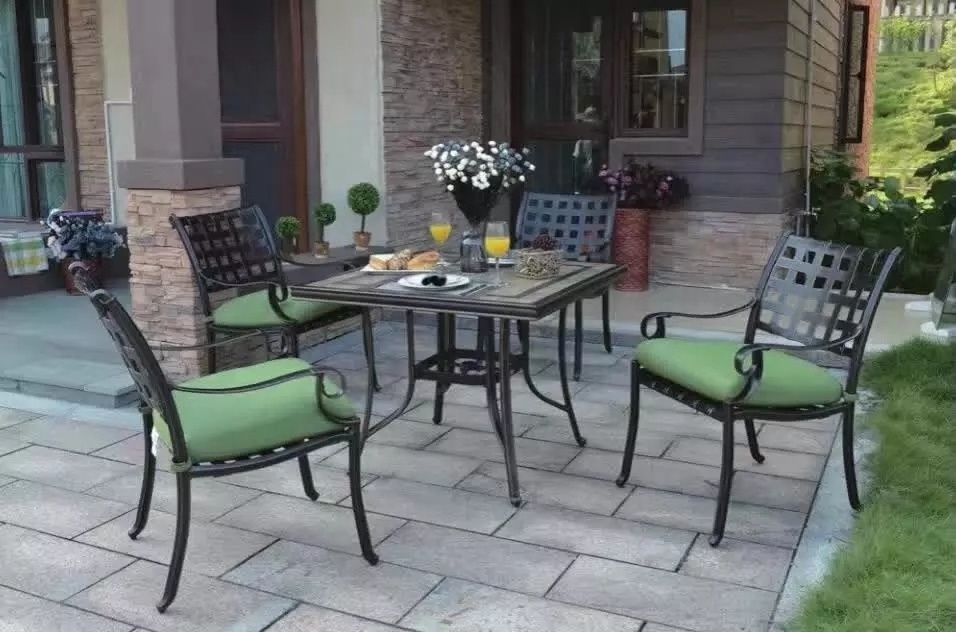 American UK Germany  aluminum small 4 people round outdoor  dining table chairs set wholesale garden patio furniture