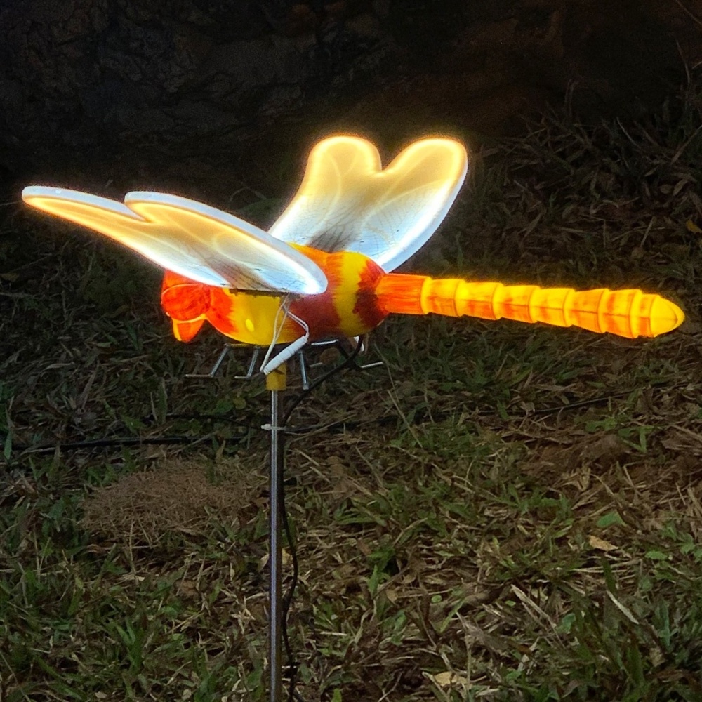 Momovalley luminous flutter solar Dragonfly wind spinner colorful led light up garden art dynamic spin weatherproof design