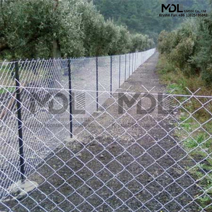 Factory Wholesale Galvanized customizable construction temporary fence Chain Link Fence For Sale