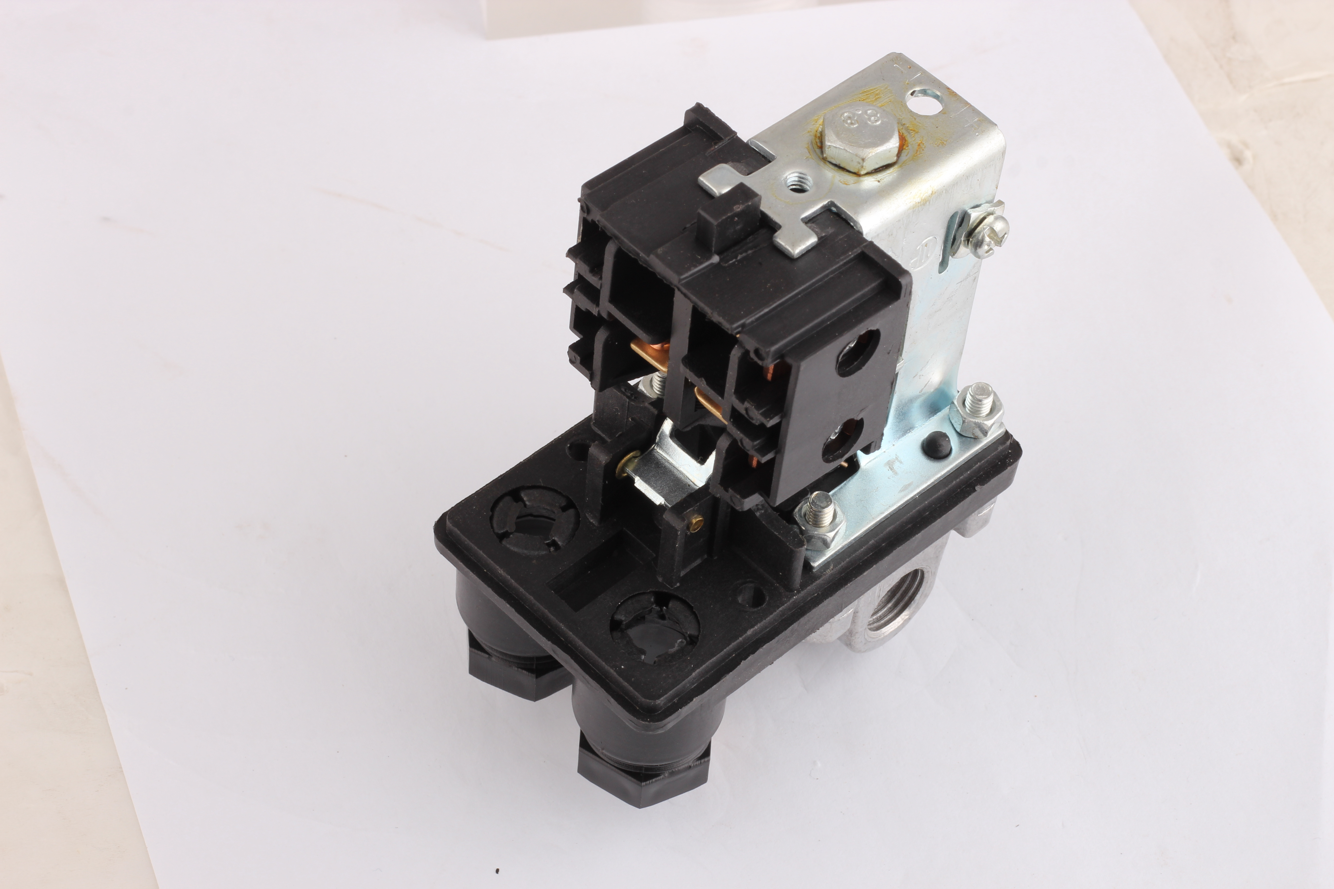 2019 Zhejiang monro air compressor manufacturers one or four way lowes pressure switch air compressor control switch KRQ-2