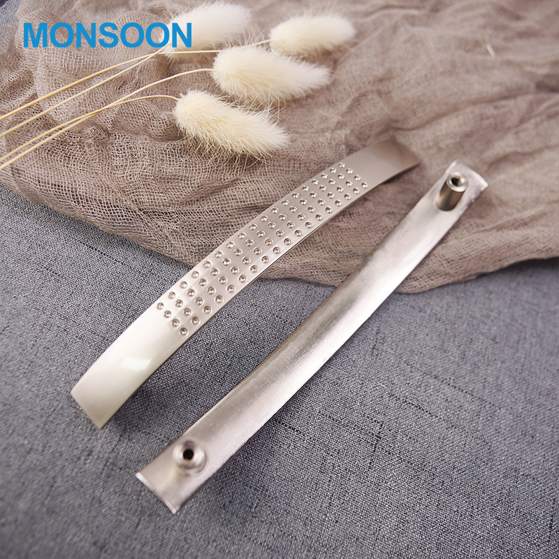 Modern Furniture hardware Brushed Nickel Zinc Alloy Wardrobe Kitchen Bedroom Closet cabinet handles pull for kitchen