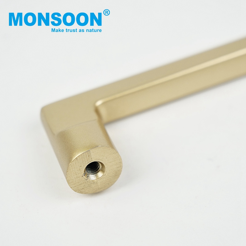 manufactures Sand golden door cabinet zinc alloy handle entrance pull door handle for kitchen