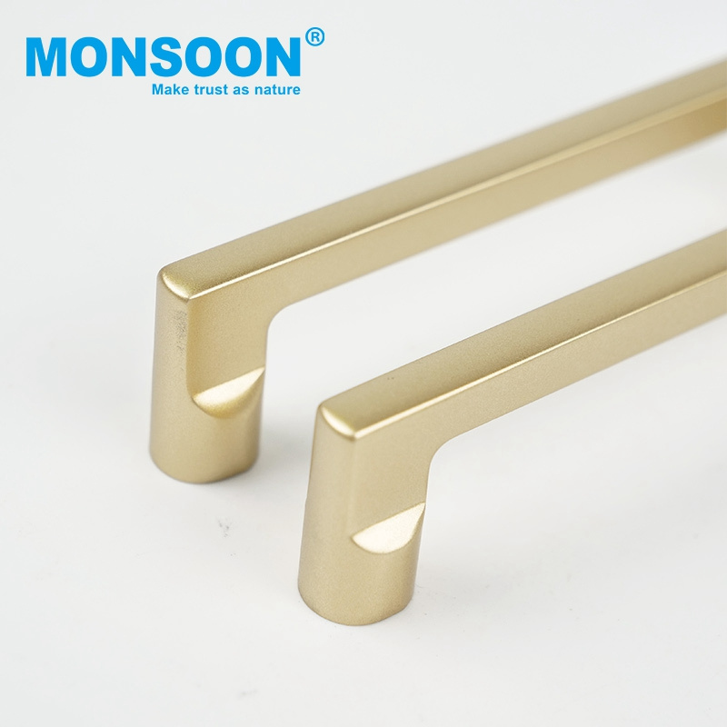 manufactures Sand golden door cabinet zinc alloy handle entrance pull door handle for kitchen