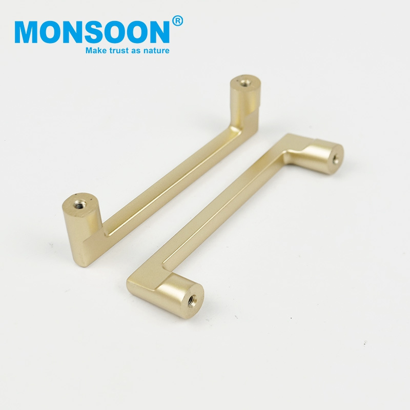 manufactures Sand golden door cabinet zinc alloy handle entrance pull door handle for kitchen