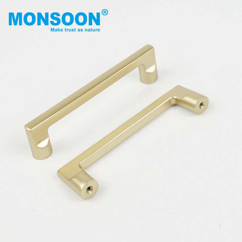 manufactures Sand golden door cabinet zinc alloy handle entrance pull door handle for kitchen