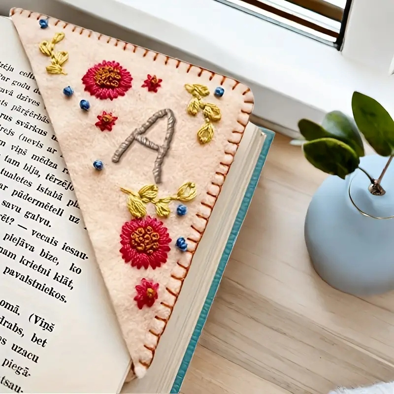 Personalized Autumn-Themed Hand-Crafted Embroidered Felt Corner Bookmark Perfect Literary Delight for Book Reading Lovers