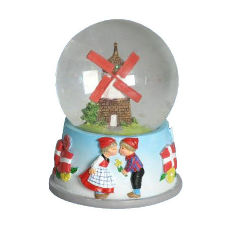 resin snowglobe holland souvenirs polyresin snowglobe Water Globe