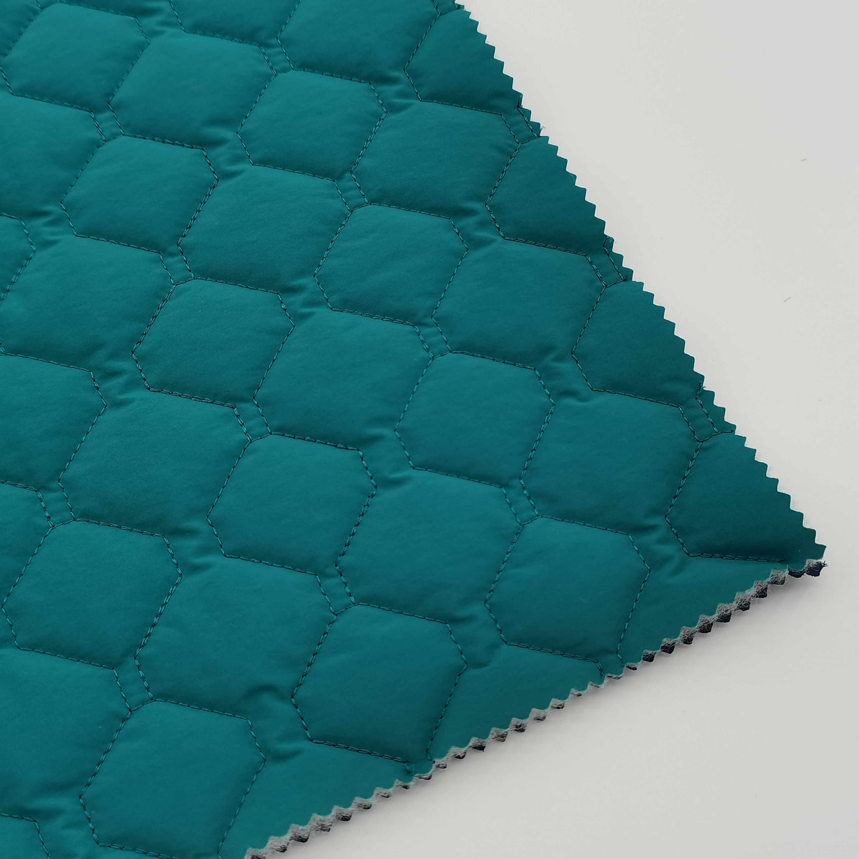 Popular double sides quilted padding fabric for winter clothing