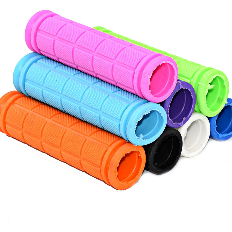 Bike Handlebar Grips Non-Slip Rubber Bicycle Grips for Scooter Cruiser Tricycle Wheel Chair Mountain Road Urban Foldable Bike