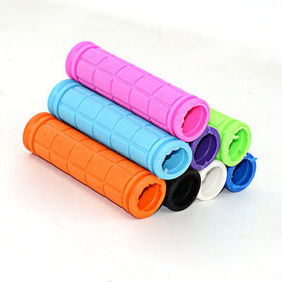 Bike Handlebar Grips Non-Slip Rubber Bicycle Grips for Scooter Cruiser Tricycle Wheel Chair Mountain Road Urban Foldable Bike