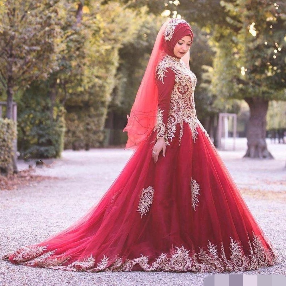 Gold Lace Puffy customized plus size muslim long sleeve red cheap Wedding Bridal Gowns with hijab MWA363