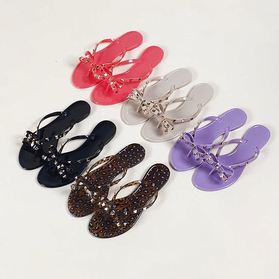 Wholesale Hot Selling Fashion Rivet Bow PVC Slippers Personalized Jelly Flip Flops Women Pvc Summer Soft Women Flip Flops