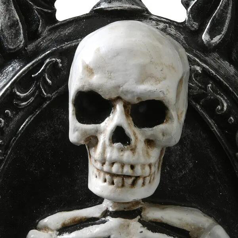 Custom polyresin Halloween skull plaque decor resin black skeleton throne mounted plaques