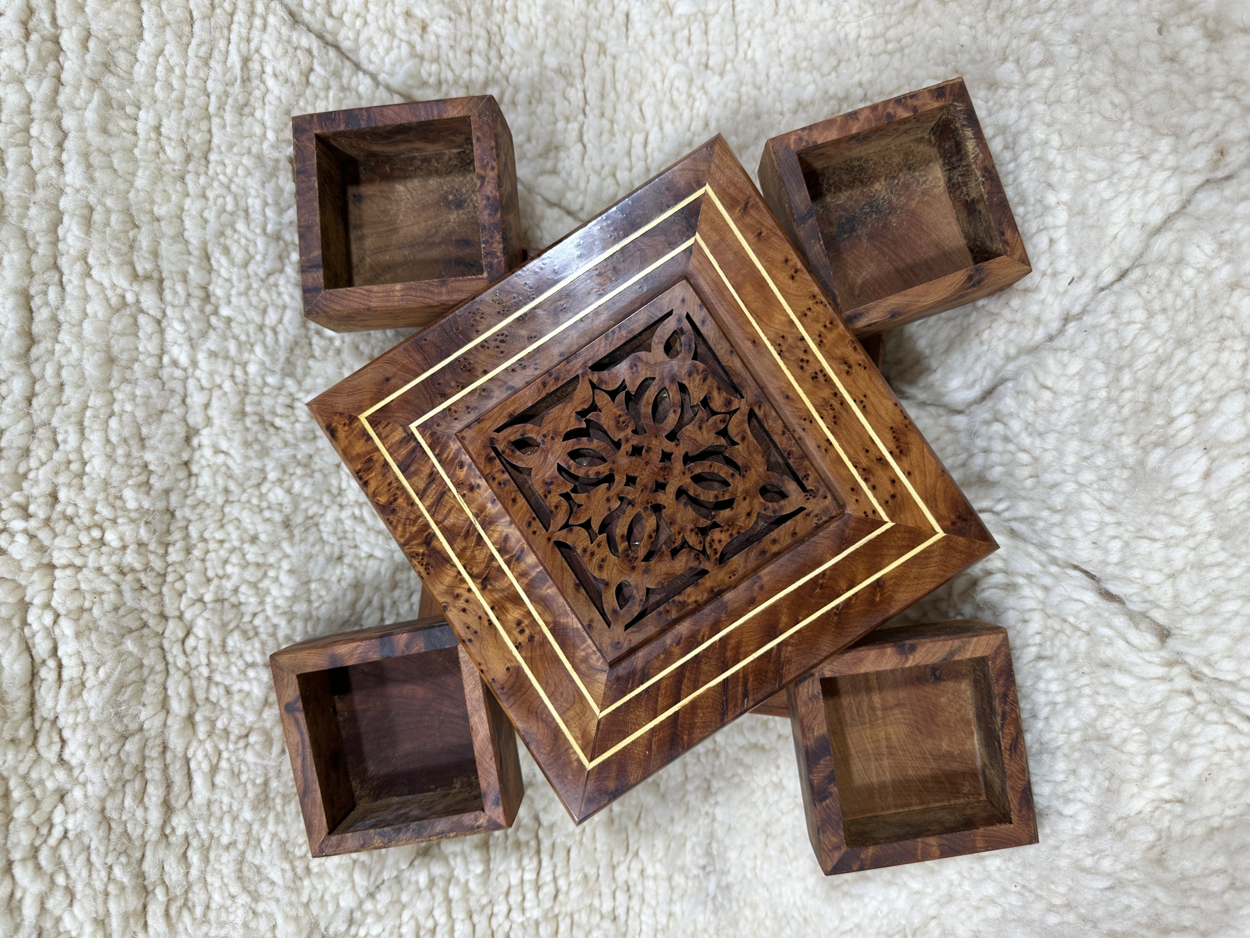 Secret box with 4 places for Moroccan jewelry Handmade Thuya wood decoration Thuya wood jewelry box