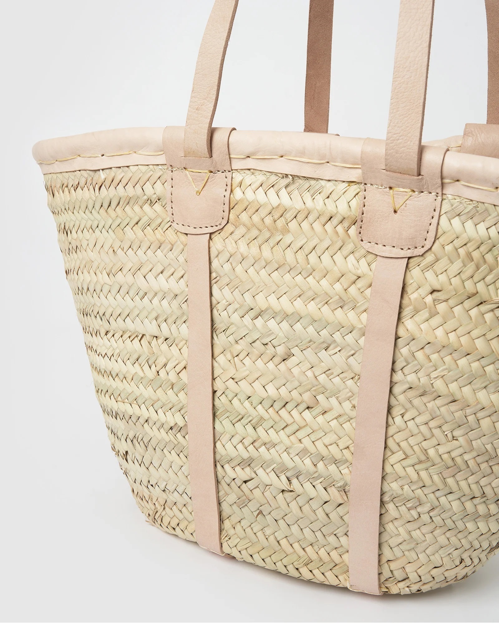 Chic Straw Bags with a Moroccan Twist: Your Style, Your Statement Wholesale Bulk Best Price In The Market