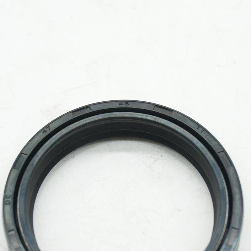 Wear-resistant smooth rubber black 47x58x11  ring motorcycle accessories front fork seal ring for BOSUER M4 KEWS K16 K18 KAYO