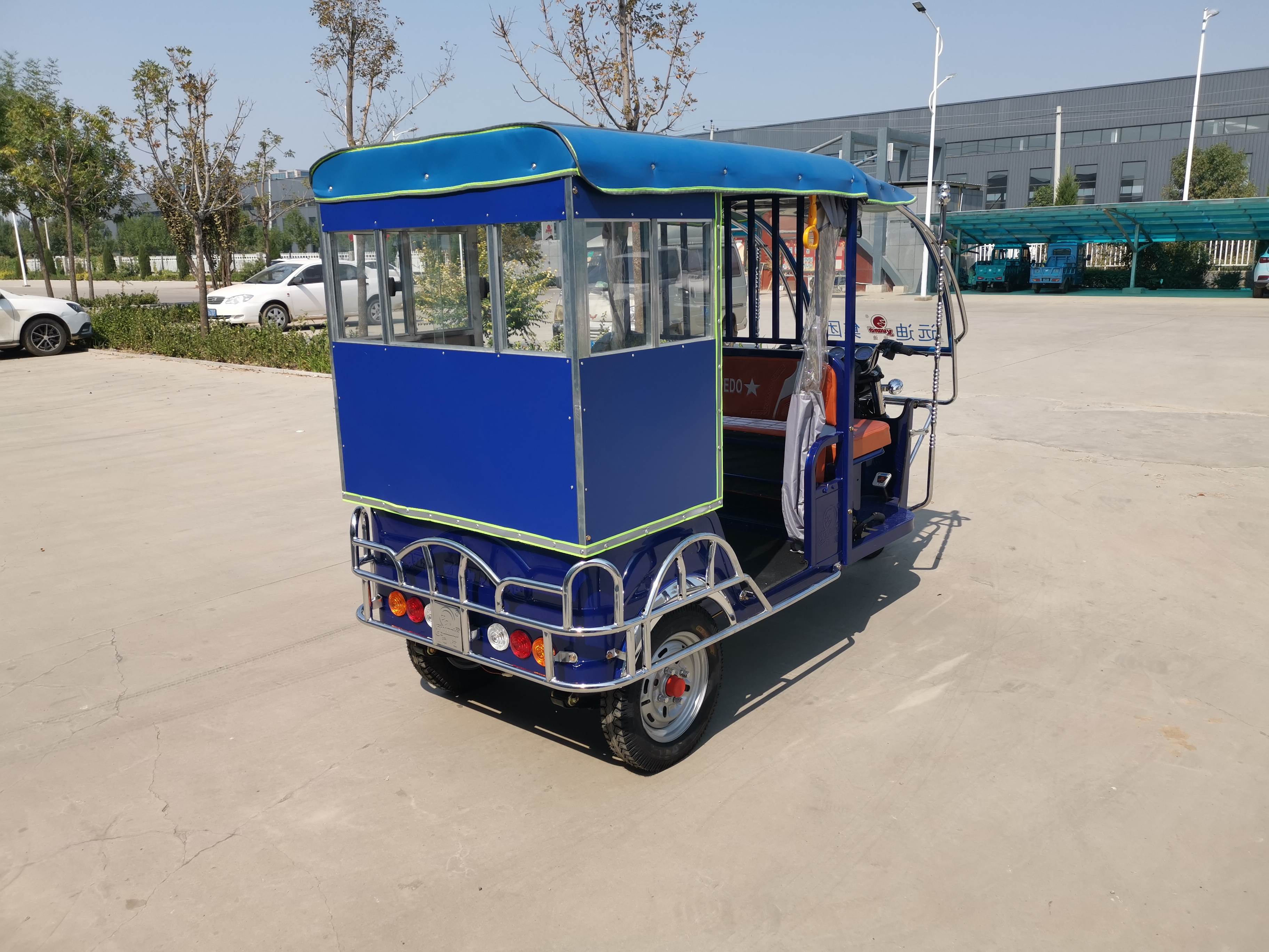 Motorised tricycle 60V 1000W