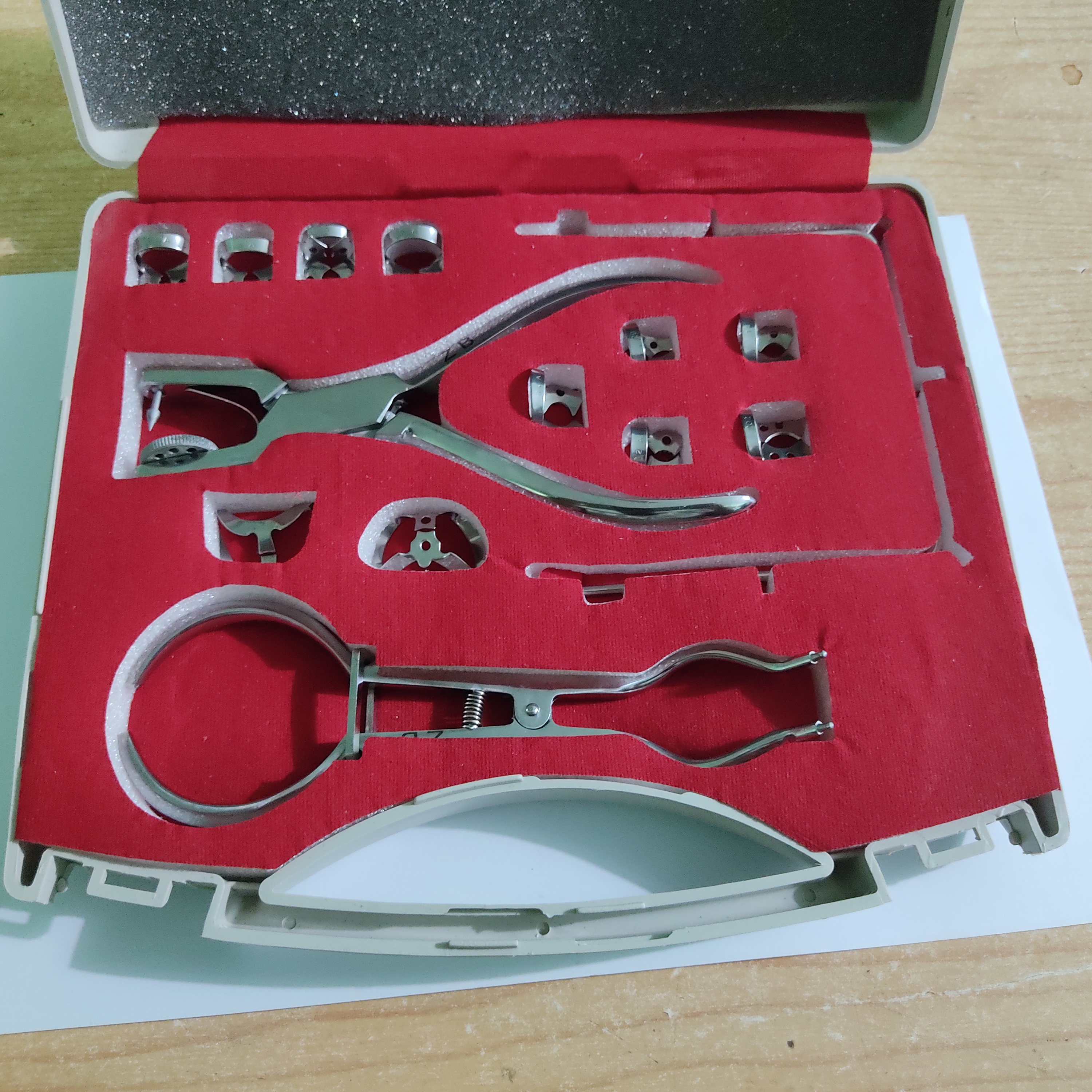 HIGH QUALITY DENTAL RUBBER DAM KIT MADE OF QUALITY MEDICAL STAINLESS STEEL DENTAL INSTRUMENTS