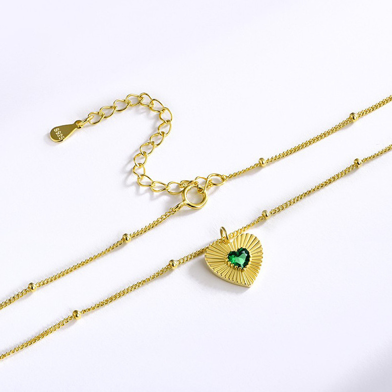 Simple Women Luxury Gemstone Design Women Beads Chain Gold Love Heart Emerald Zircon Pendant Necklace