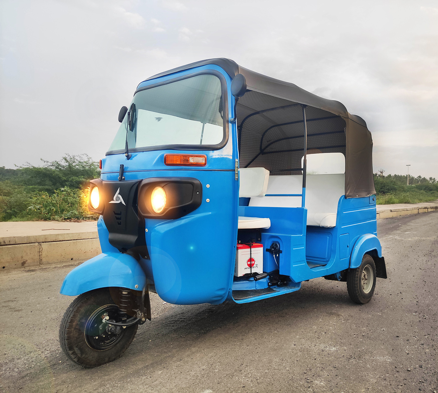 Good quality petrol engine tuk tuk mototaxi for sale in haiti