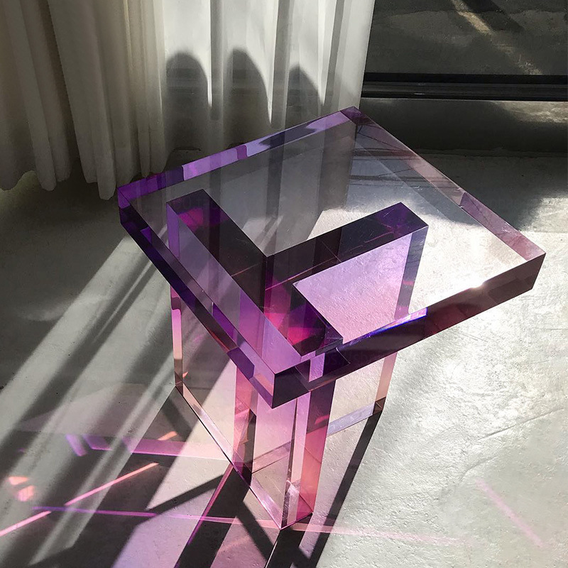 Modern Purple Transparent Display Stand Pink Luxury Glowing Bar Table Acrylic Square Coffee Table For Party Bar Restaurant