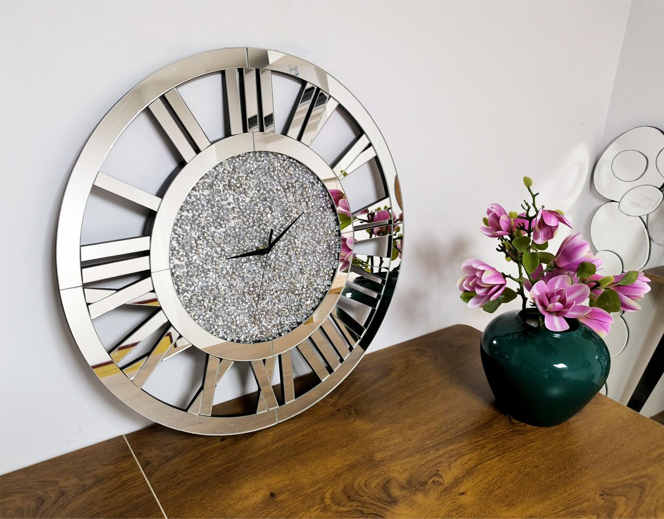 2024 Nordic SImple Nordic Simplicity Silver Roman Digital Clock Modern round Silent Mirror Wall Clock