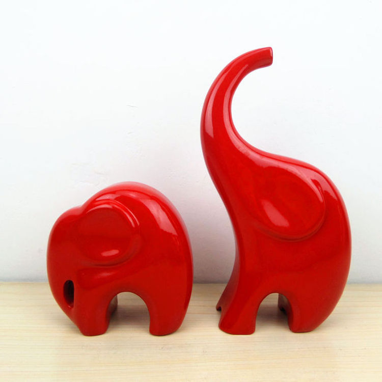 Modern Abstract Couple Loving Elephants Decoration Cute Resin Estatu De Elef Living Room Wine Cabinet Red Elephant Figurine