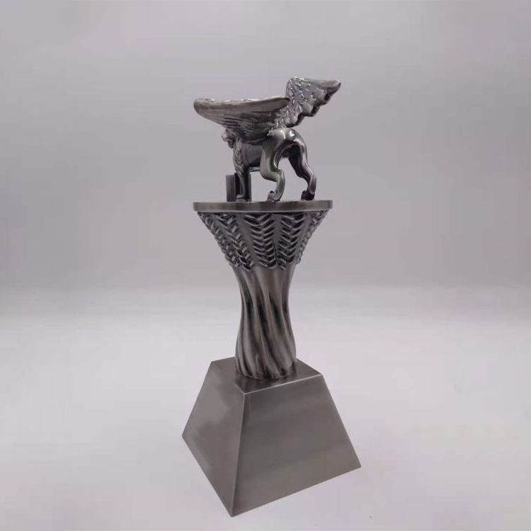 Lion High Quality Custom Memorial Gifts Best Selling Metal Trophy Cup Creative Black Winged Lion Trophies