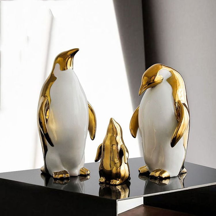 Luxury Creative Art Design Home Desk Decoration Hot Nordic Style Golden Ceramic Penguin Family Figurine Ornament Penguin Statue