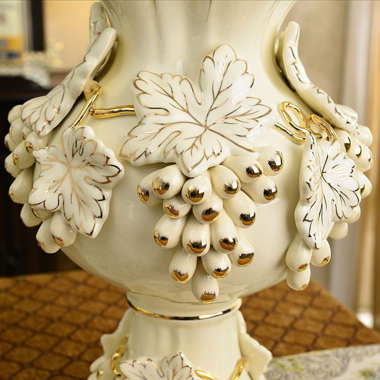 Wholesale 3D Painted Relief Aesthetic Vases Decor Luxe Vasos De Decoracao Para Sala Light Luxury European Unique Vase