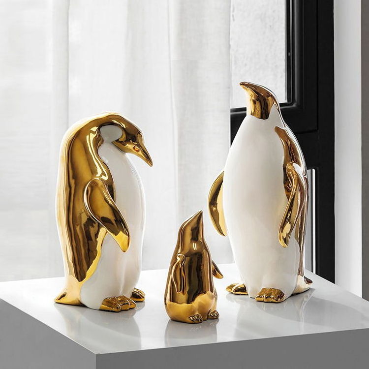 Luxury Creative Art Design Home Desk Decoration Hot Nordic Style Golden Ceramic Penguin Family Figurine Ornament Penguin Statue