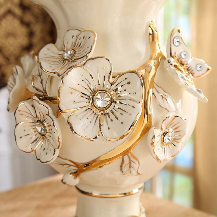 Modern European Decor High End Living Room Tabletop Vase Schedel Glazen Vaas 3D Flower Butterfly Porcelain Luxury Vases