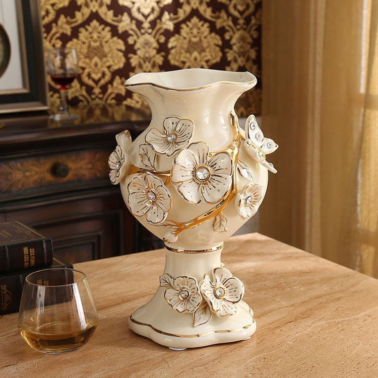 Modern European Decor High End Living Room Tabletop Vase Schedel Glazen Vaas 3D Flower Butterfly Porcelain Luxury Vases