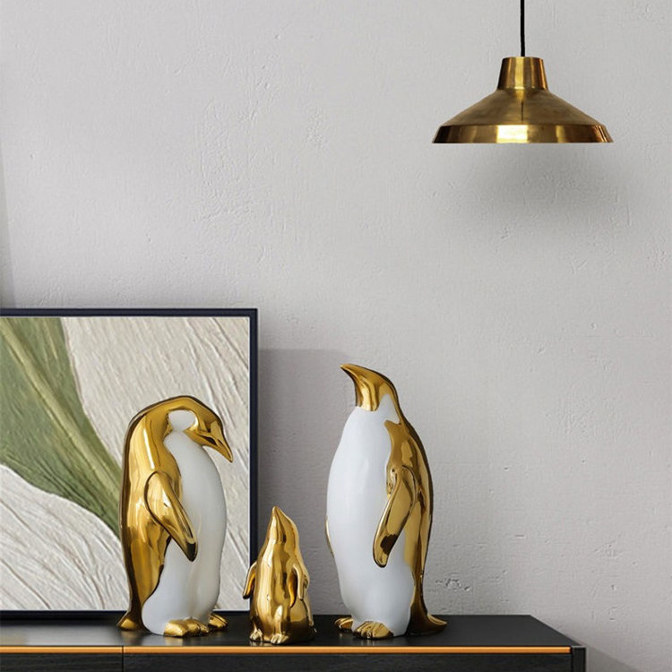 Luxury Creative Art Design Home Desk Decoration Hot Nordic Style Golden Ceramic Penguin Family Figurine Ornament Penguin Statue