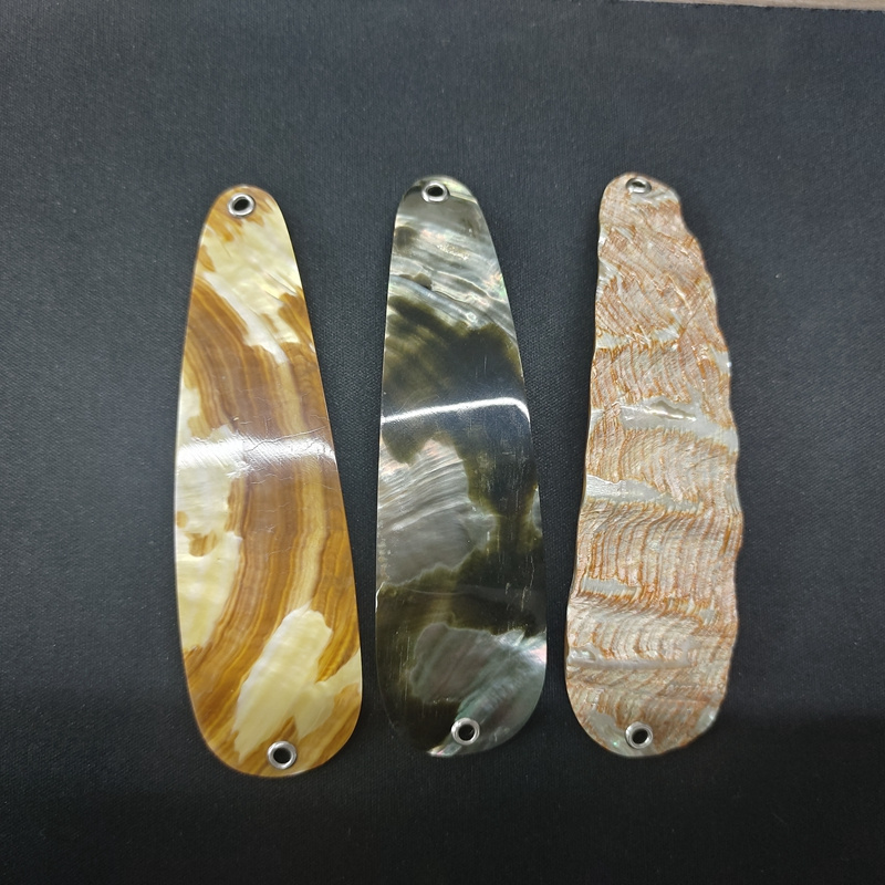 80mm Yellow Black Mother of Pearl Shell Red Abalone Seashell Hard Sport Fishing Lures Bait Boat Spoon for Sea Ocean