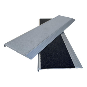 Anti-slip 2 Inch Grp Concrete Step Edging Aluminium Metal Flexible Rubber  Stair Nosing Edge Trim