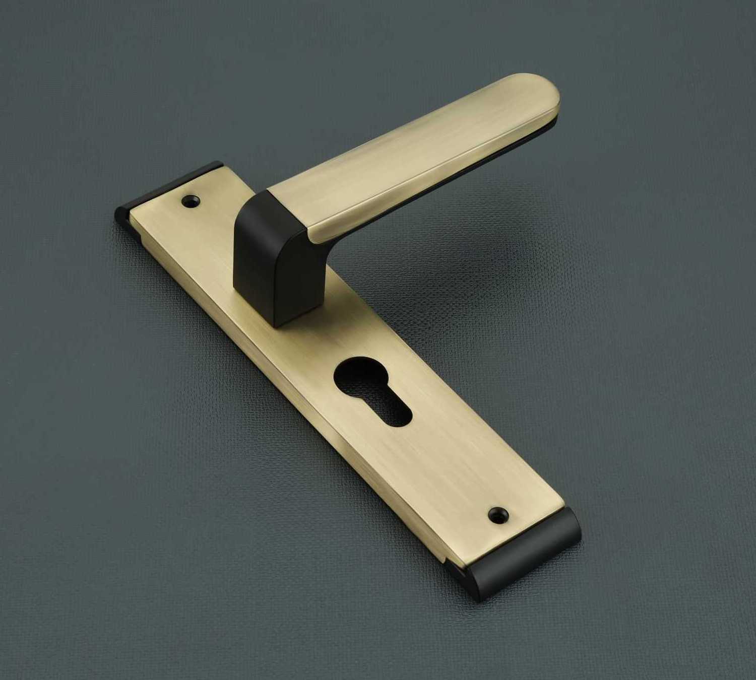 OCRA  Custom Villa Luxury Door Handle European Style Door Mortise Latch Door Locks Handle With Keys Lock Handle