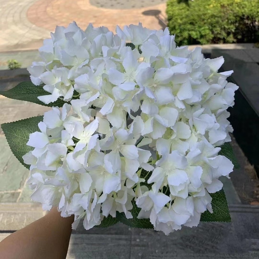 E144 5-head Silk Hydrangea White Flowers Artificial Decoration Flowers